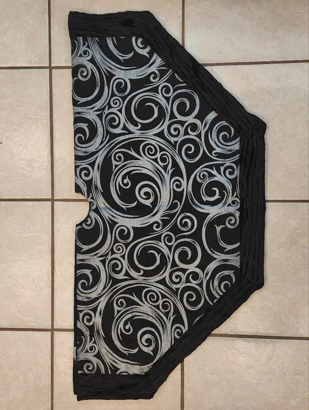 Black & Silver Swirled Halloween Christmas Tree Skirt